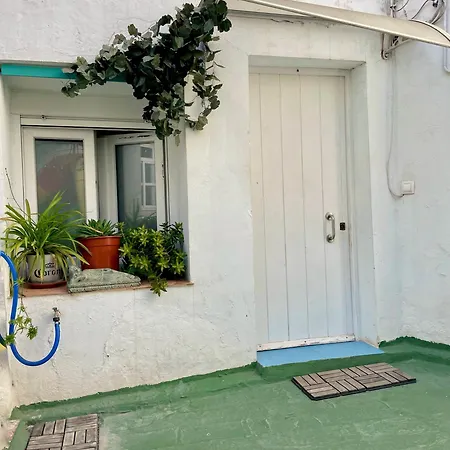 Rosa De Vientos - Little Blue House