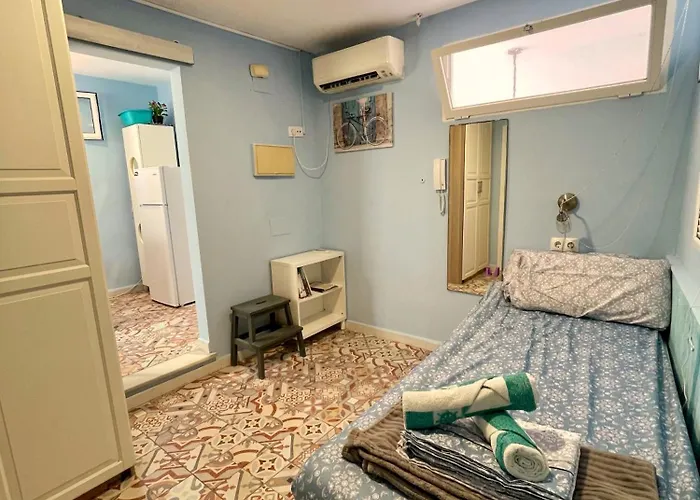 Rosa De Vientos - Little Blue House *